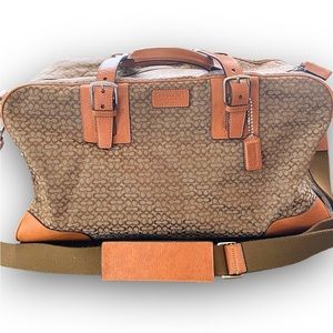 COACH extra large duffle bag. In perfect condition!